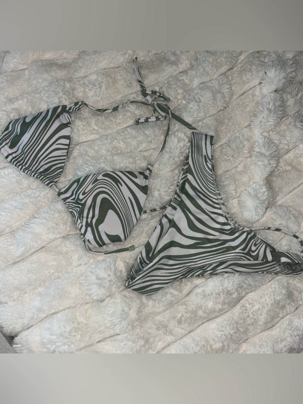 SHEIN White and Dark Green Zebra Print Triangle Bikini